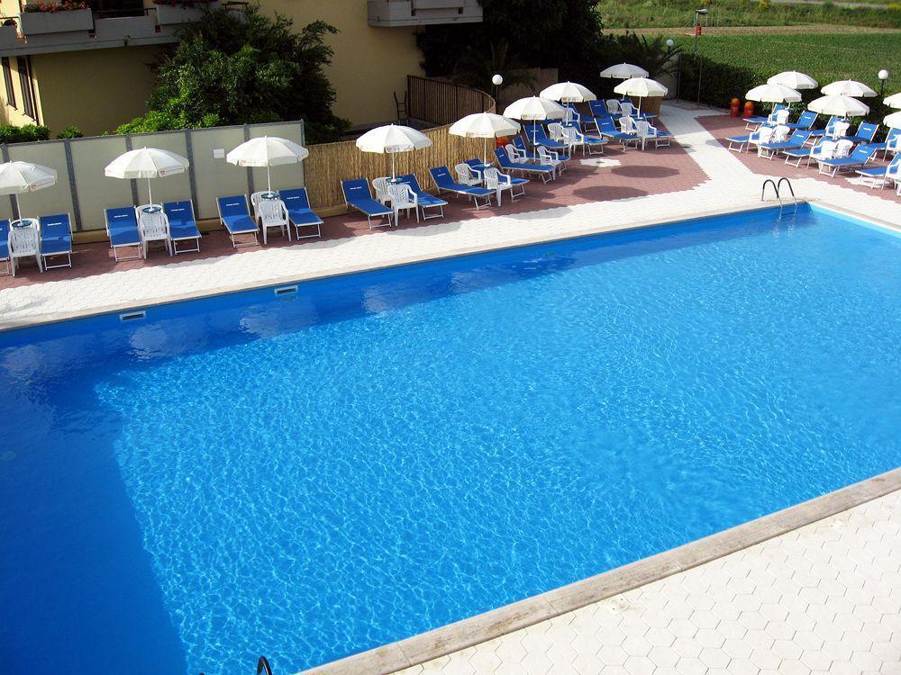 Hotel Ristorante Dante Torgiano Kültér fotó