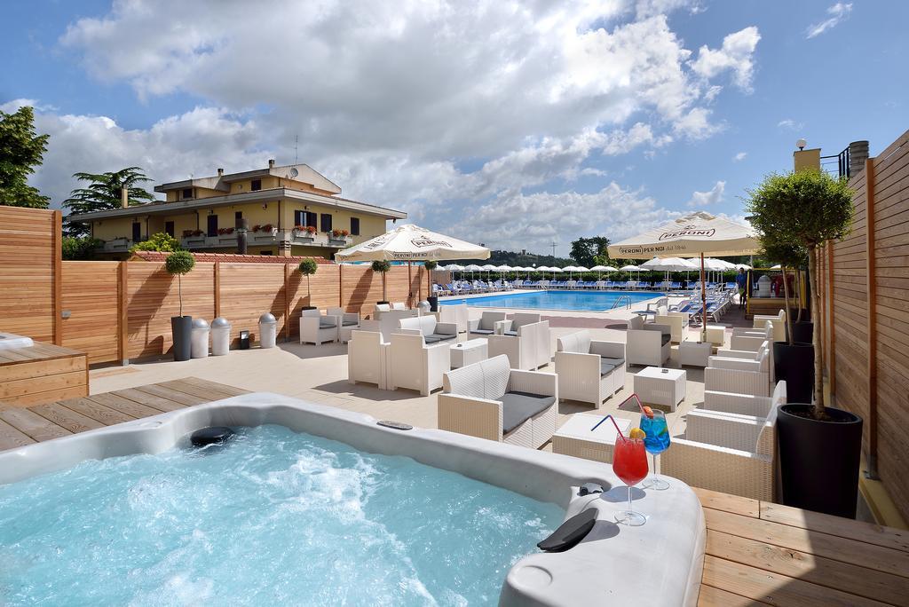 Hotel Ristorante Dante Torgiano Kültér fotó